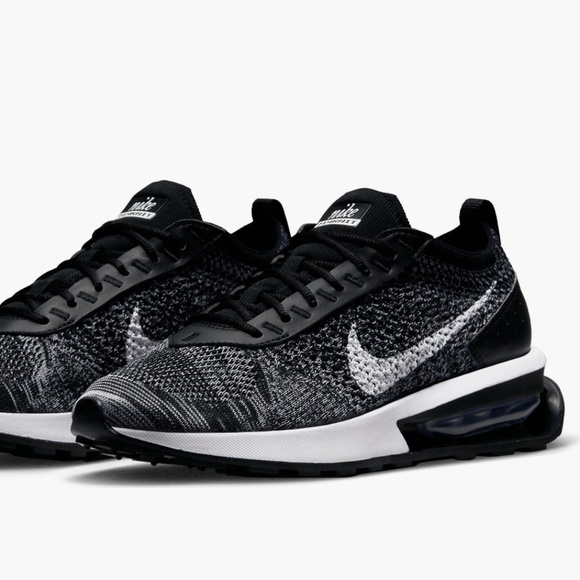 Nike Air Max Flyknit Racer Women’s 8.5 Black/White NIB - Picture 1 of 5